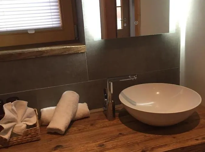 Bootshaus Am Hallstaetter Apartment *