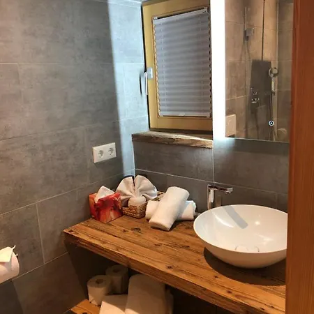 Bootshaus Am Hallstaetter 아파트 *